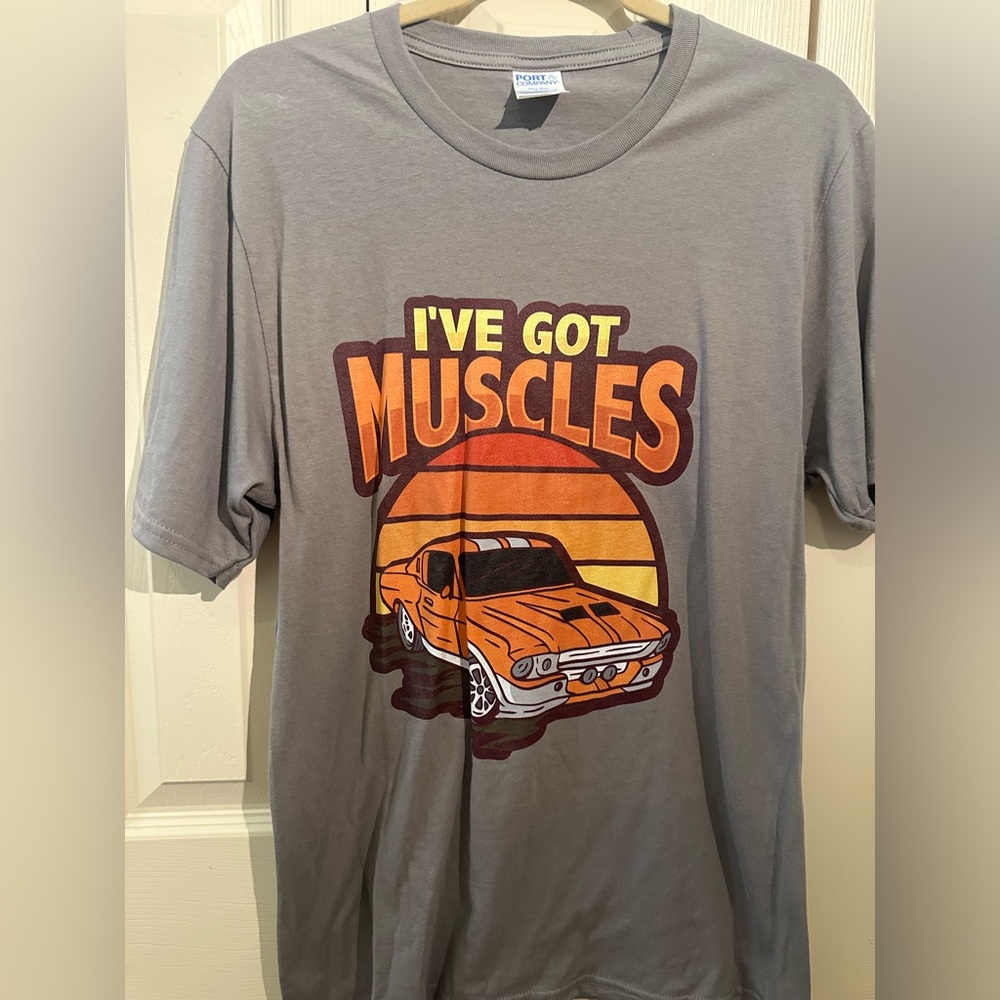 Graphic tee